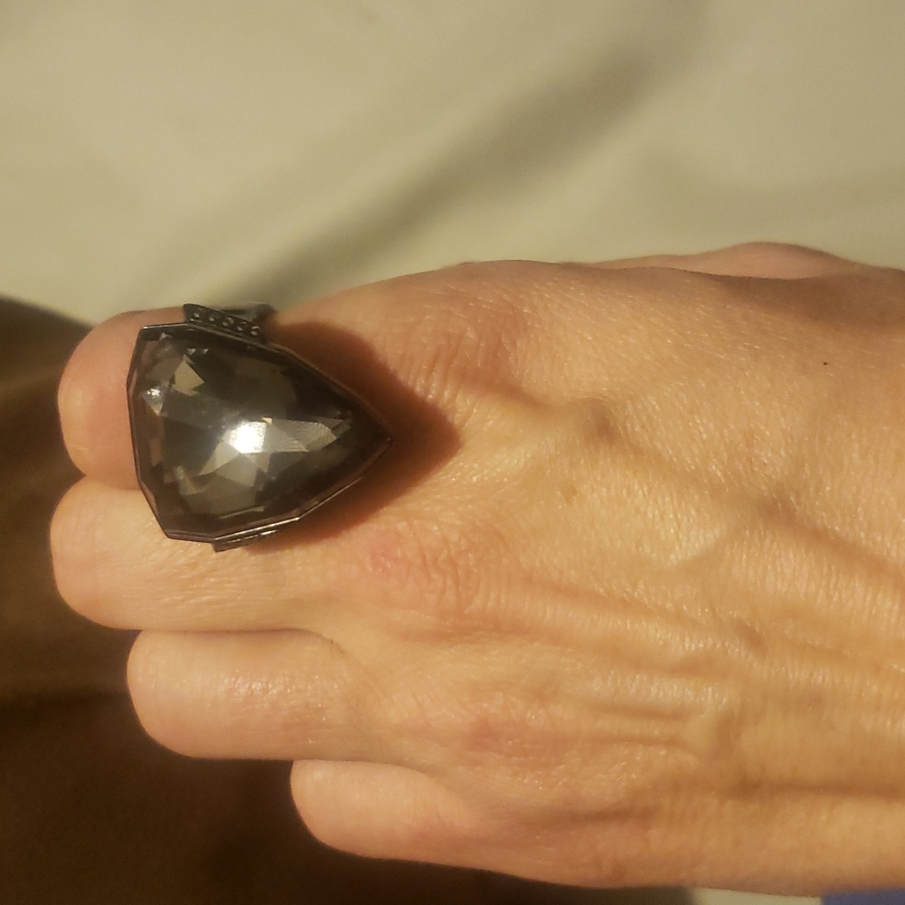 Jewelry - Picture 3 of 3